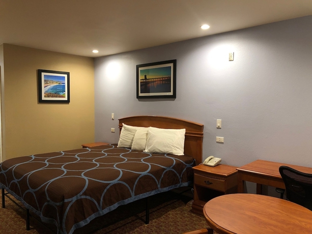 Imagen de la habitación del Hotel Orange Tustin Inn. Foto 6