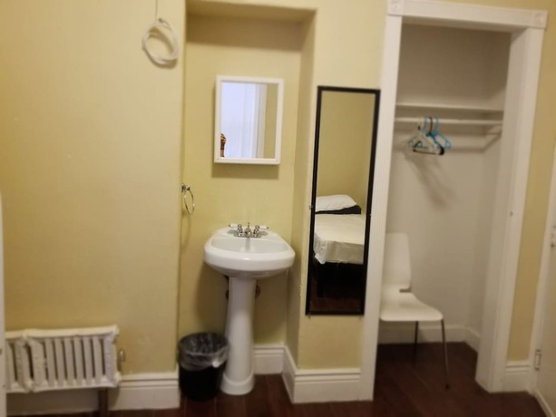 Imagen de la habitación del Hotel Orange Village Hostel. Foto 8