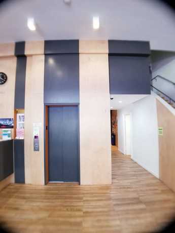 Imagen de los interiores del Hotel Orange Village Hostel. Foto 20