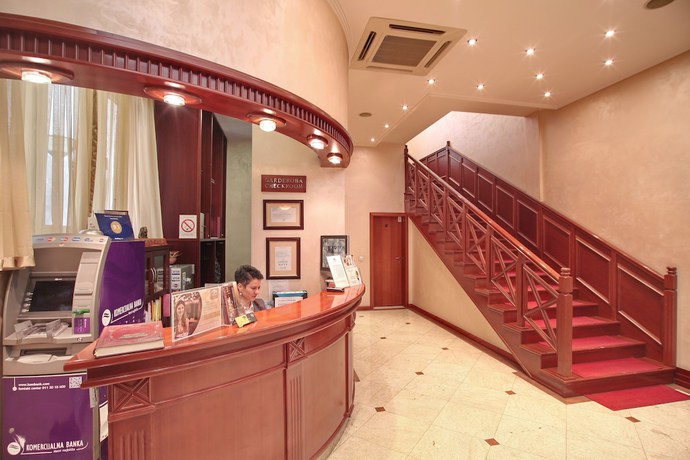Imagen de los interiores del Hotel Orasac. Foto 16
