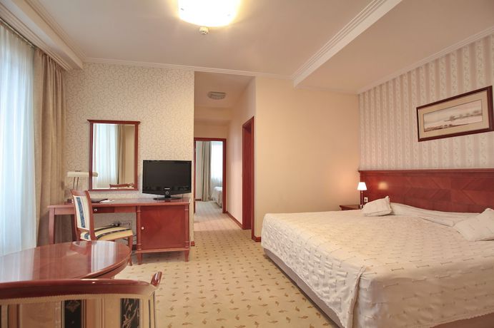 Imagen de la habitación del Hotel Orasac. Foto 8