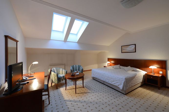 Imagen de la habitación del Hotel Orasac. Foto 12