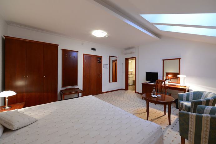 Imagen de la habitación del Hotel Orasac. Foto 13