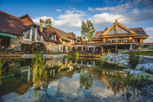 Imagen general del Hotel Oravsk&yacute; H&aacute;j Garden & Resort. Foto 5