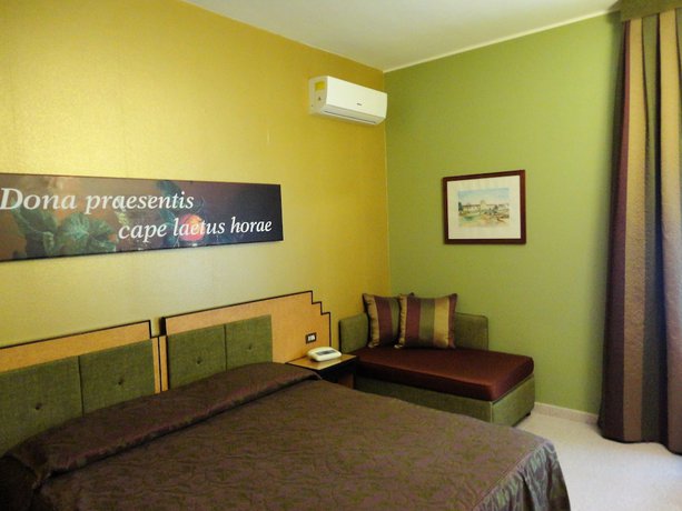 Imagen de la habitación del Hotel Orazio. Foto 13
