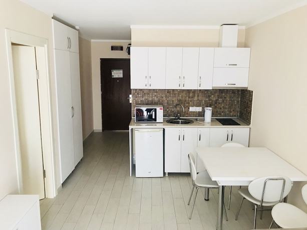 Imagen de la habitación del Hotel Orbe Sea Tower ONE. Foto 3