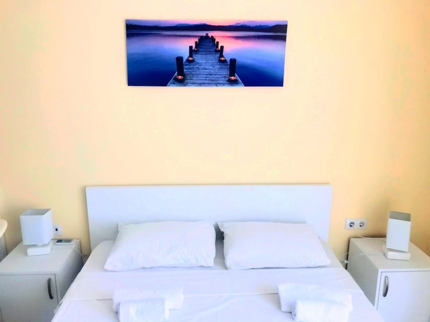Imagen de la habitación del Hotel Orbe Sea Tower ONE. Foto 9