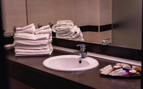 Imagen de la habitación del Hotel Orbel. Foto 17