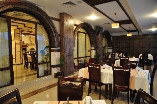 Imagen del bar/restaurante del Hotel Orbel. Foto 8