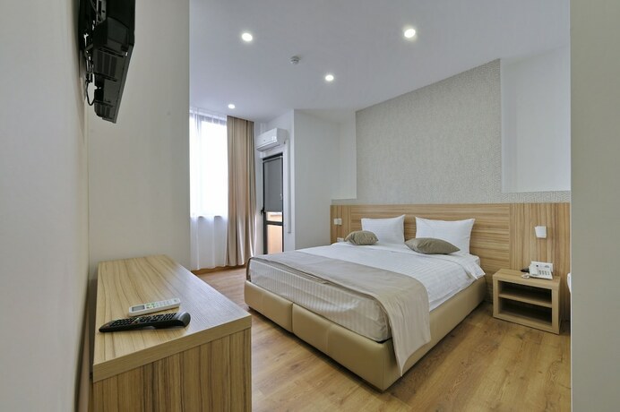 Imagen de la habitación del Hotel Orbeli Yerevan. Foto 13