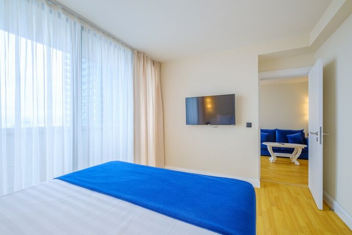 Imagen de la habitación del Hotel Orbi City Official D Block. Foto 15