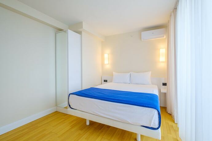 Imagen de la habitación del Hotel Orbi City Official D Block. Foto 20