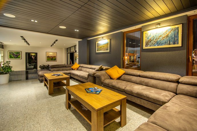 Imagen de los interiores del Hotel Orbi Palace Official. Foto 12
