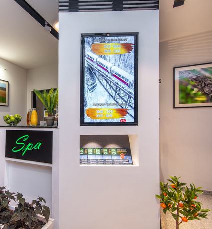 Imagen de los interiores del Hotel Orbi Palace Official. Foto 15