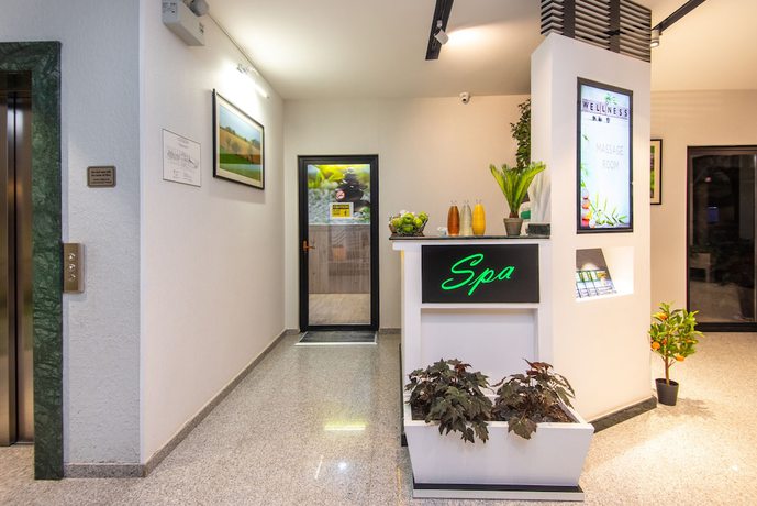Imagen de los interiores del Hotel Orbi Palace Official. Foto 19