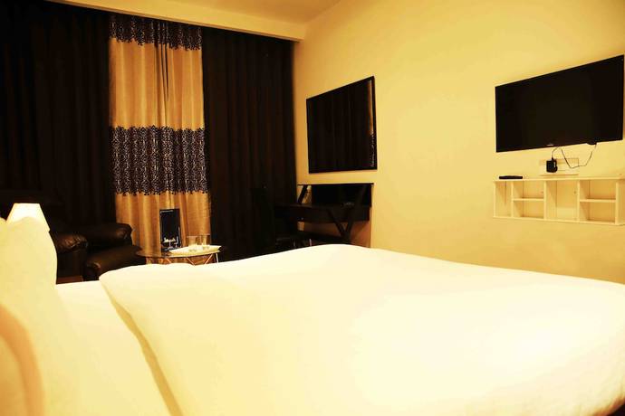 Imagen de la habitación del Hotel Orbion. Foto 10