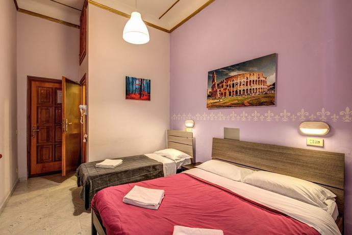 Imagen de la habitación del Hotel Orbis. Foto 16