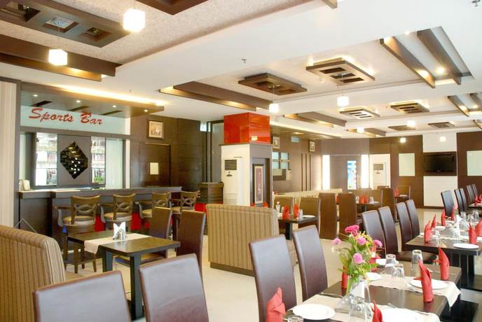 Imagen del bar/restaurante del Hotel Orbit, Chandigarh. Foto 4