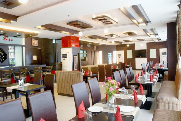 Imagen del bar/restaurante del Hotel Orbit, Chandigarh. Foto 5