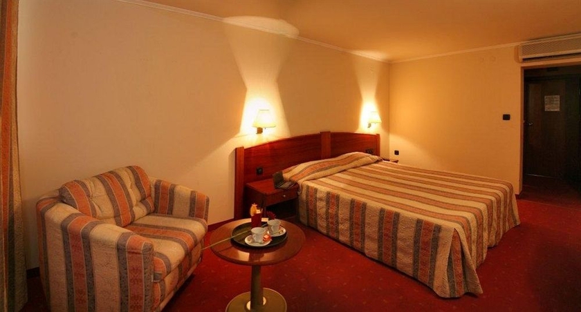 Imagen de la habitación del Hotel Orbita, Varna Ciudad. Foto 3
