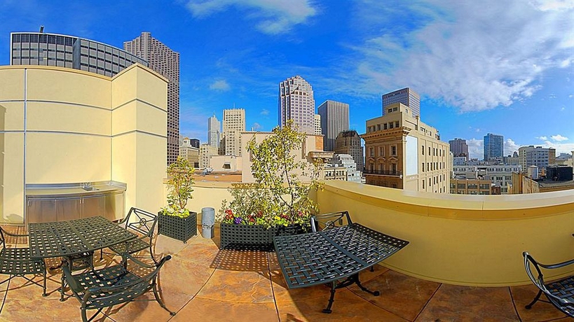 Imagen de los exteriores del Hotel Orchard Garden. Foto 11