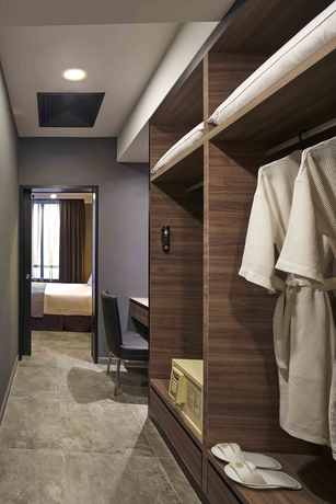 Imagen de la habitación del Hotel Orchard Grand Court. Foto 8