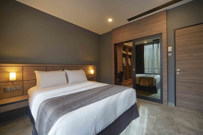 Imagen de la habitación del Hotel Orchard Grand Court. Foto 15