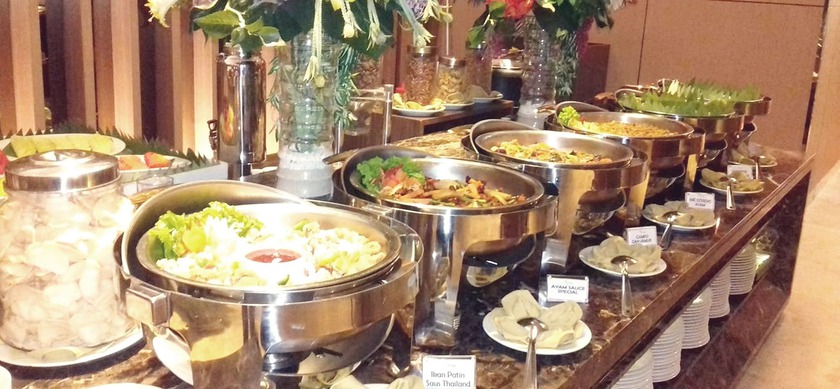 Imagen del bar/restaurante del Hotel Orchardz Bandara Jakarta. Foto 6