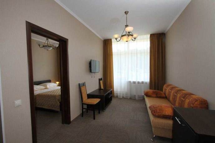 Imagen de la habitación del Hotel Orchestra Oka Spa Resort. Foto 2