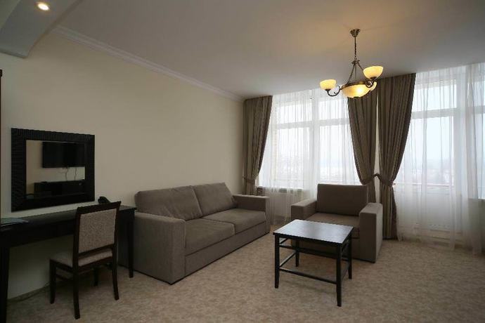 Imagen de la habitación del Hotel Orchestra Oka Spa Resort. Foto 5