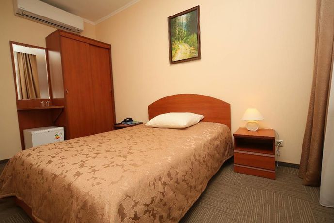 Imagen de la habitación del Hotel Orchestra Oka Spa Resort. Foto 9