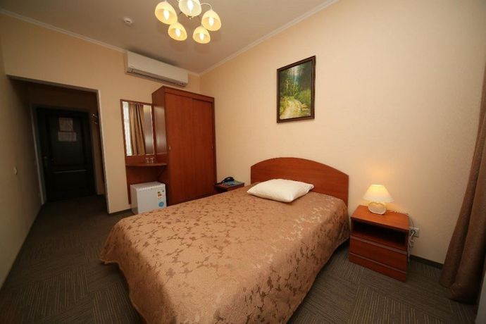 Imagen de la habitación del Hotel Orchestra Oka Spa Resort. Foto 13
