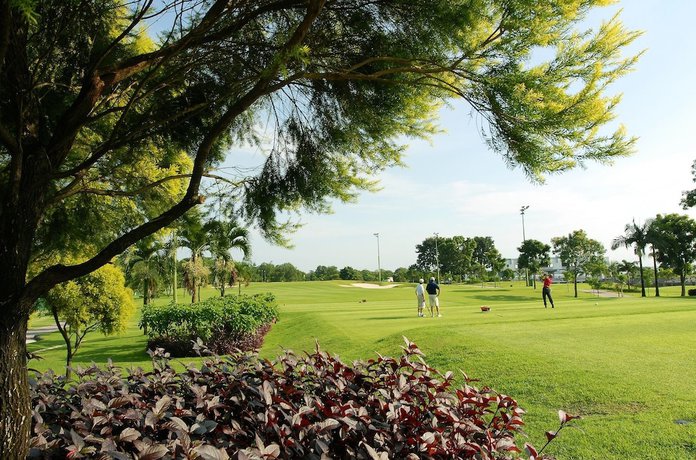 Imagen de los exteriores del Hotel Orchid Country Club. Foto 11