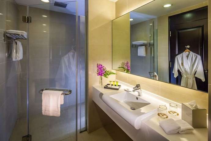 Imagen de la habitación del Hotel Orchid Country Club. Foto 7