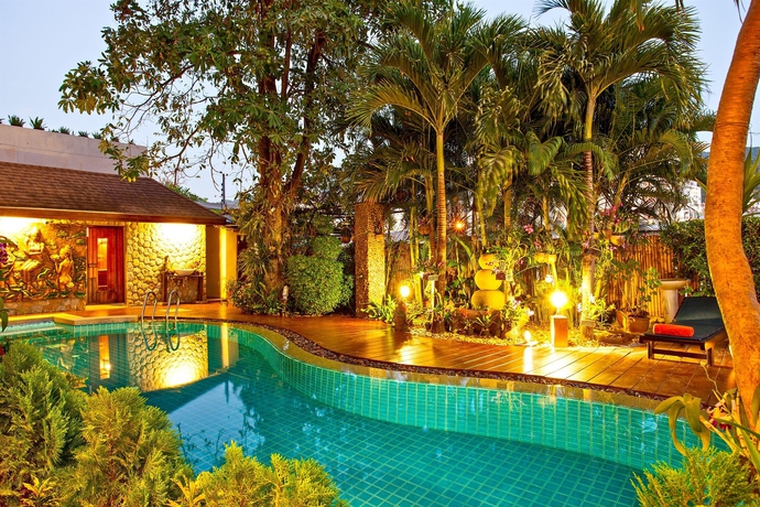 Imagen de la piscina del Hotel Orchid Garden. Foto 15