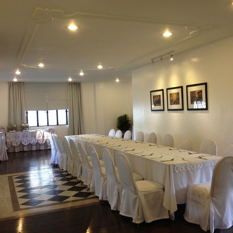 Imagen de los interiores del Hotel Orchid Garden Suites. Foto 14