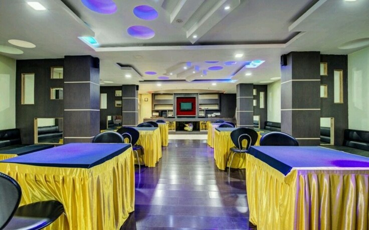Imagen del bar/restaurante del Hotel Orchid, Guwahati. Foto 6