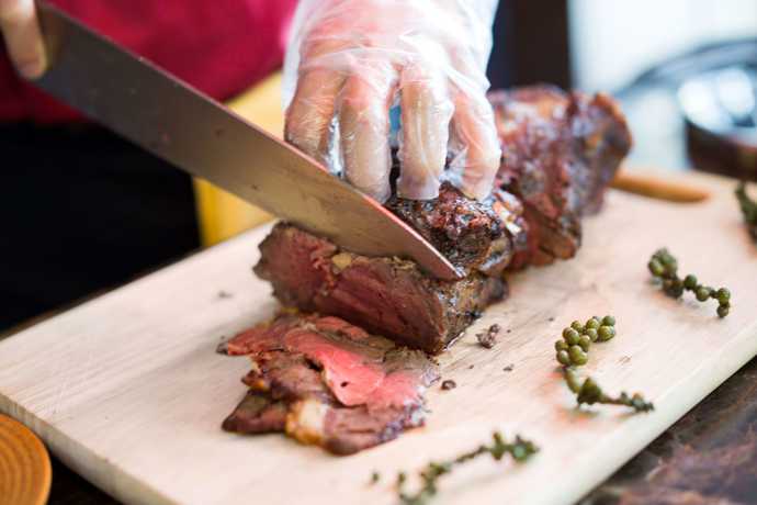 Imagen del bar/restaurante del Hotel Orchid Halong Cruise. Foto 13