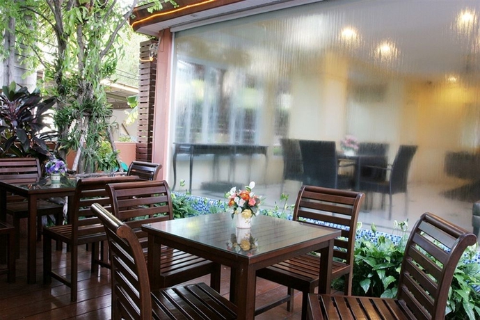 Imagen del bar/restaurante del Hotel Orchid Resort. Foto 2