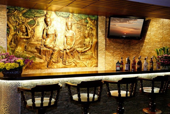 Imagen del bar/restaurante del Hotel Orchid Resortel. Foto 3