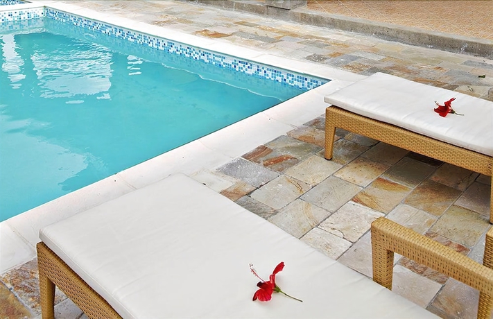 Imagen de la piscina del Hotel Orchid Villas Mauritius. Foto 19