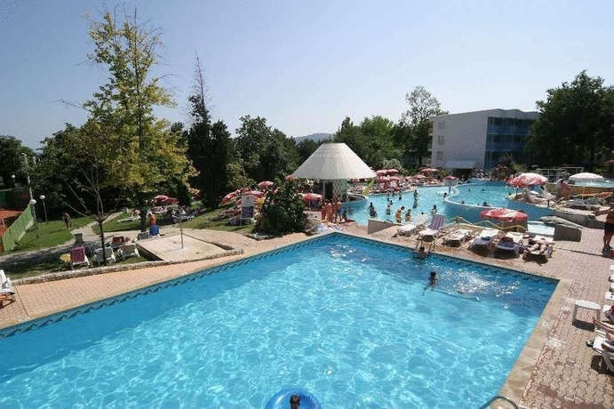 Imagen de la piscina del Hotel Orchidea, Albena. Foto 17
