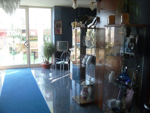 Imagen de los interiores del Hotel Orchidea, Giugliano in Campania . Foto 13