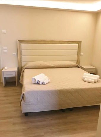 Imagen de la habitación del Hotel Orchidea, Pinarella di Cervia. Foto 10