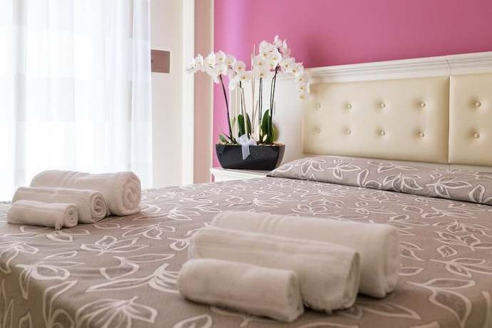 Imagen de la habitación del Hotel Orchidea, Pinarella di Cervia. Foto 11