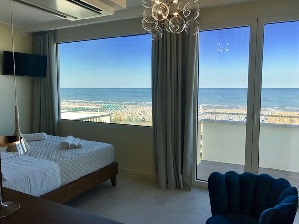 Imagen de la habitación del Hotel Orchidea, Pinarella di Cervia. Foto 16
