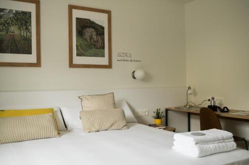 Imagen de la habitación del Hotel Ordizia. Foto 4