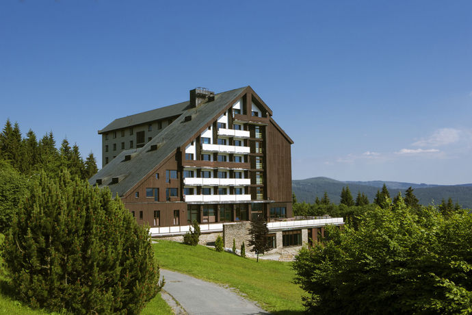 Imagen de la piscina del Hotel Orea Resort Horizont Šumava. Foto 15