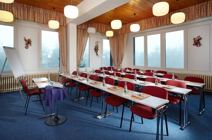 Imagen de la piscina del Hotel Orea Resort Horizont Šumava. Foto 16