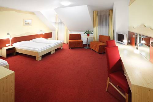 Imagen de la habitación del Hotel Orea Wellness Iris. Foto 2